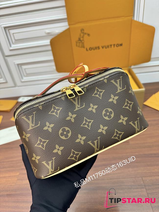 Louis Vuitton Toiletry Bag Cowhide Monogram Canvas M11750 - 1