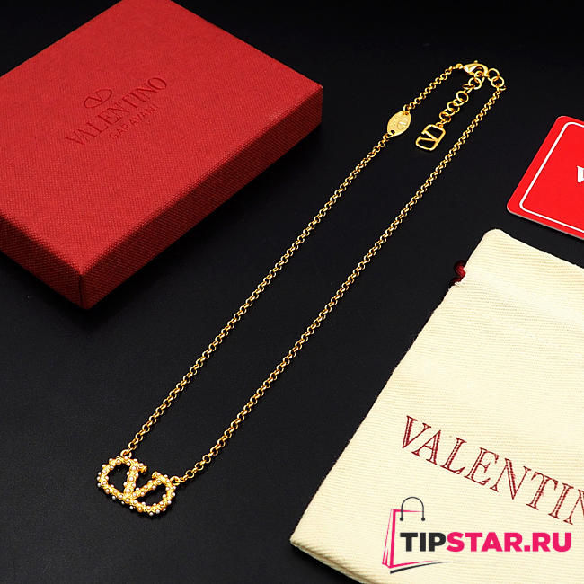Valentino necklace 01 - 1