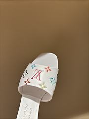 LV x TM 6AM Flat Mule in white - 6