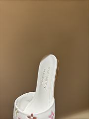 LV x TM 6AM Flat Mule in white - 5