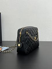 Chanel Gold Coin Microbadge camera bag - 3