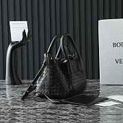 Bottega Veneta BV Mini pinacoteca tote bag in black - 6