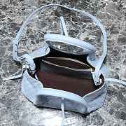 Bottega Veneta BV Mini pinacoteca tote bag in blue - 2