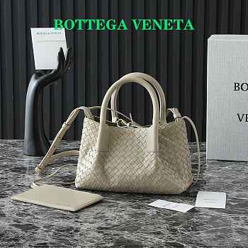 Bottega Veneta BV Mini pinacoteca tote bag in green