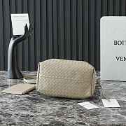 Bottega Veneta BV Mini pinacoteca tote bag in green - 4