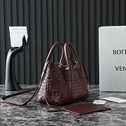Bottega Veneta BV Mini pinacoteca tote bag in burgundy - 4