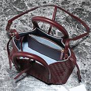 Bottega Veneta BV Mini pinacoteca tote bag in burgundy - 3