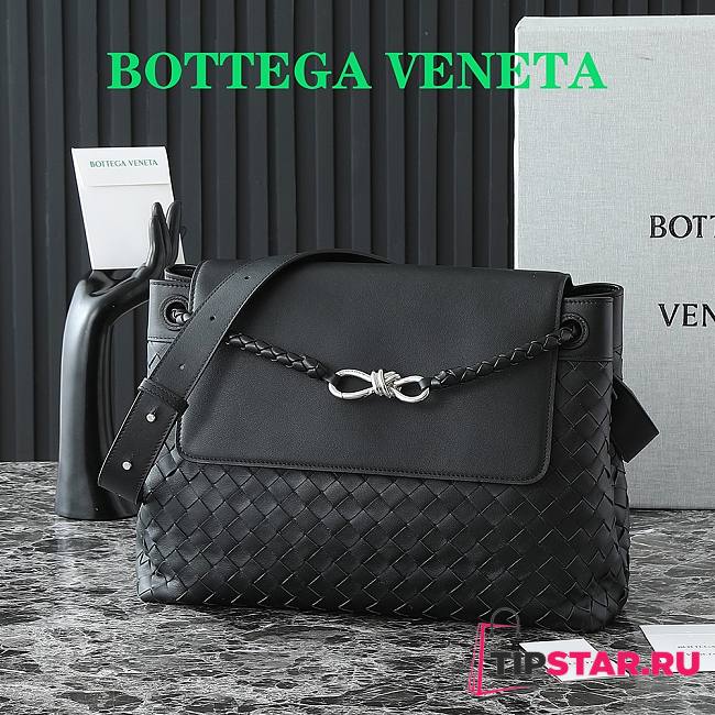 Bottega Veneta BV Andiamo Messenger Intrecciato In Black - 1