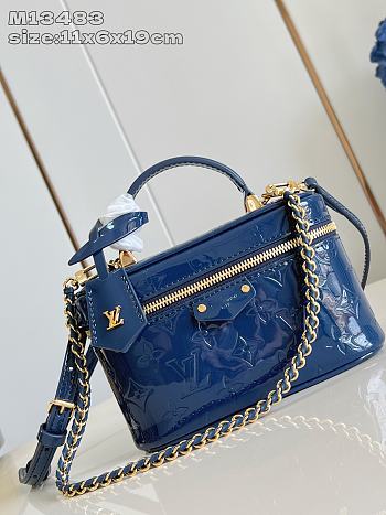 Louis Vuitton Vanity Chain Pouch Monogram Vernis In Sapphire Blue