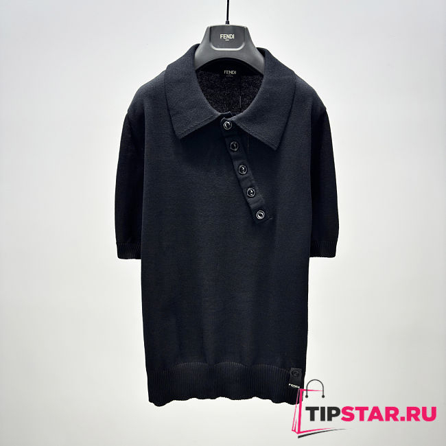 Fendi 25ss short-sleeved polo in black - 1
