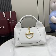 Gucci Softbit medium top handle bag White grainy leather - 1