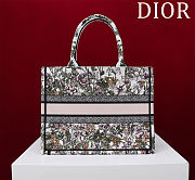 Dior Medium Dior Book Tote White Multicolor D-Floral Embroidery - 3
