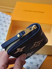 Louis Vuitton Zippy Coin Purse In Dark Blue - 6
