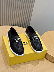 Fendi FF square-toe loafers In Black - 1