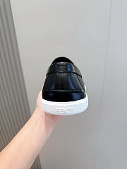 Fendi FF square-toe loafers In Black - 6