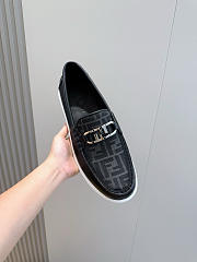 Fendi FF square-toe loafers In Black - 4
