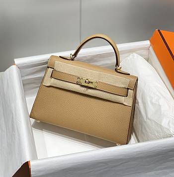 Hermes Mini Kelly 19 In Tau beige