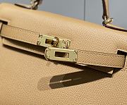 Hermes Mini Kelly 19 In Tau beige - 2