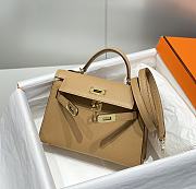 Hermes Mini Kelly 19 In Tau beige - 3