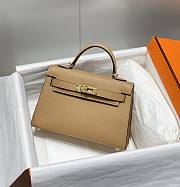 Hermes Mini Kelly 19 In Tau beige - 6