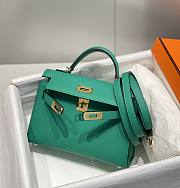 Hermes Mini Kelly 19 In Green - 4