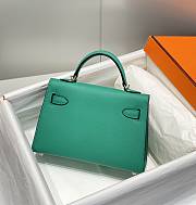 Hermes Mini Kelly 19 In Green - 2