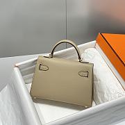 Hermes Mini Kelly 19 In Beige - 4