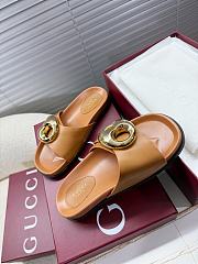 Gucci Women's Marina Chain Slide Sandal In Brown - 6