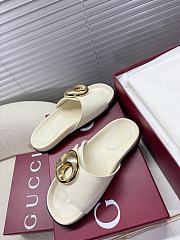 Gucci Women's Marina Chain Slide Sandal In White - 3