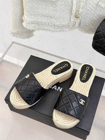 Chanel Thick-soled Slippers In Black