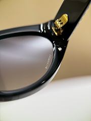 Chanel Sunglasses detail 01 - 2