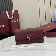 Gucci Softbit continental wallet grainy leather in burgundy - 1