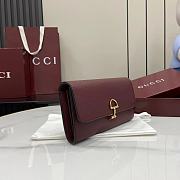 Gucci Softbit continental wallet grainy leather in burgundy - 3