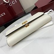 Gucci Softbit continental wallet grainy leather in white - 6