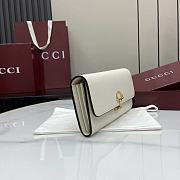 Gucci Softbit continental wallet grainy leather in white - 5