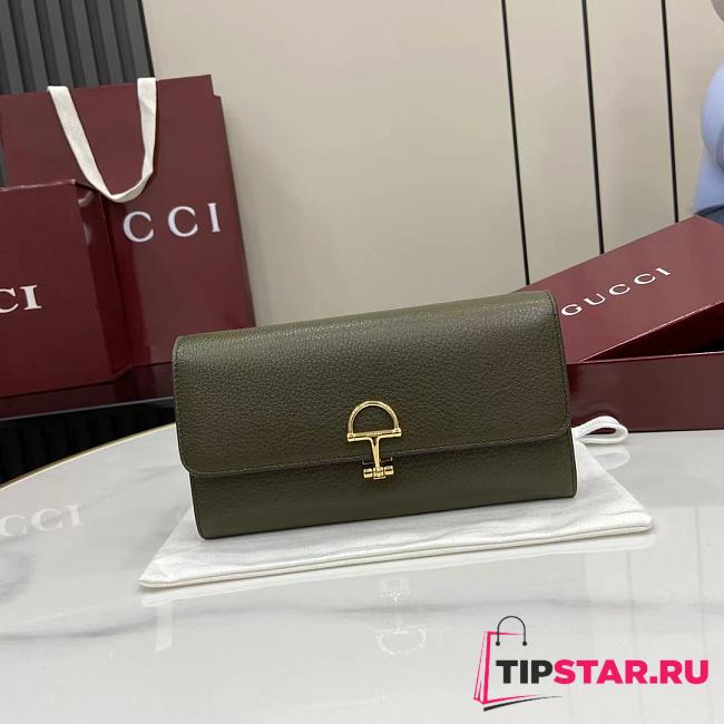 Gucci Softbit continental wallet grainy leather in green - 1