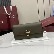 Gucci Softbit continental wallet grainy leather in green - 1