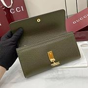 Gucci Softbit continental wallet grainy leather in green - 4