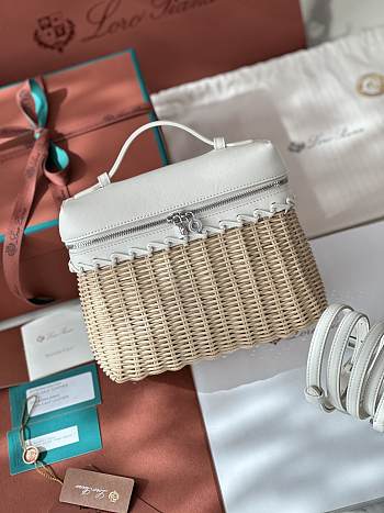 Loro Piana Extra Pocket L19 North-South wicker white