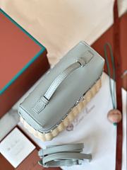 Loro Piana Extra Pocket L19 North-South wicker Malt/Eucalyptus/Antique Silver - 2