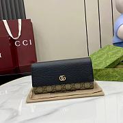 Gucci GG Marmont bi-colour continental wallet in black - 1