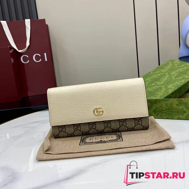 Gucci GG Marmont bi-colour continental wallet in white - 1