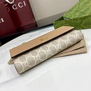 Gucci GG Marmont bi-colour continental wallet in beige - 6
