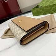 Gucci GG Marmont bi-colour continental wallet in beige - 5