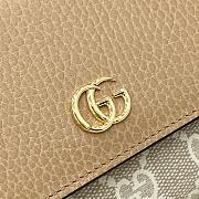 Gucci GG Marmont bi-colour continental wallet in beige - 2