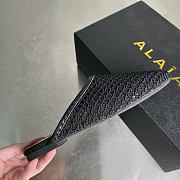 Alaia Flat-soled half-slippers in black - 4