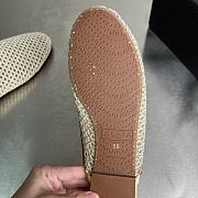 Alaia Flat-soled half-slippers in gold - 5