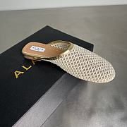 Alaia Flat-soled half-slippers in gold - 3