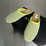 Alaia Flat-soled half-slippers in green - 5