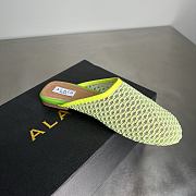 Alaia Flat-soled half-slippers in green - 2